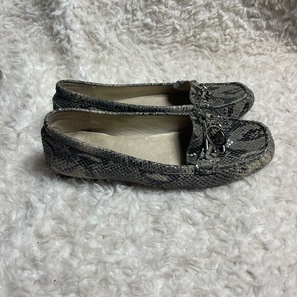 Michael Kors leather snake skin print shades of gray slip on flats Size 7.5M - Picture 4 of 9